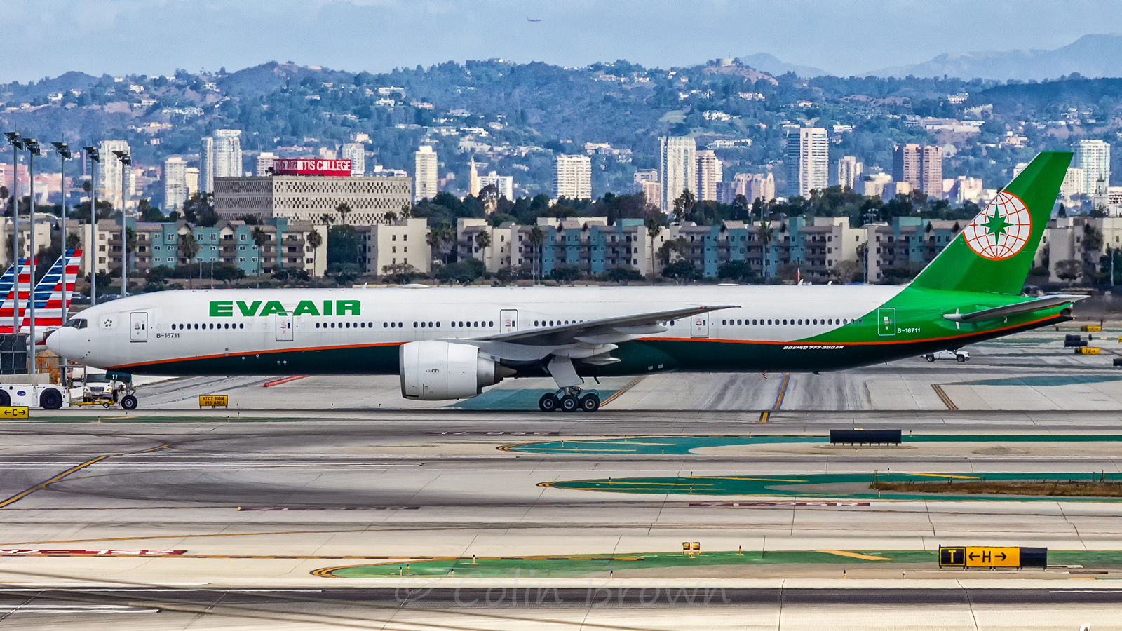 Pesawat EVA Air lain dari armada maskapai Taiwan yang dinobatkan sebagai maskapai internasional terbaik dunia