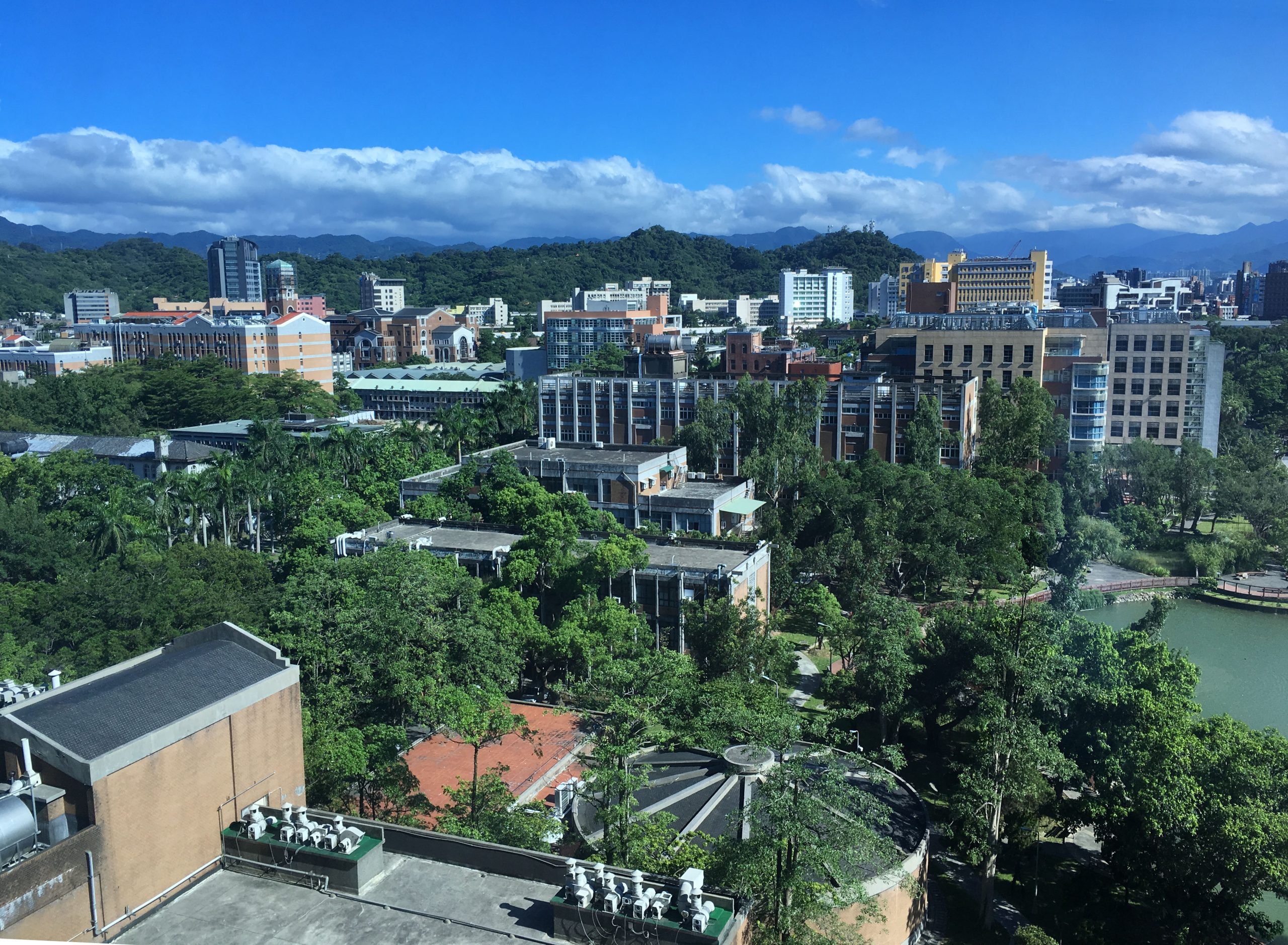 Kampus utama National Taiwan University tempat mahasiswa internasional termasuk pelajar Indonesia menempuh pendidikan